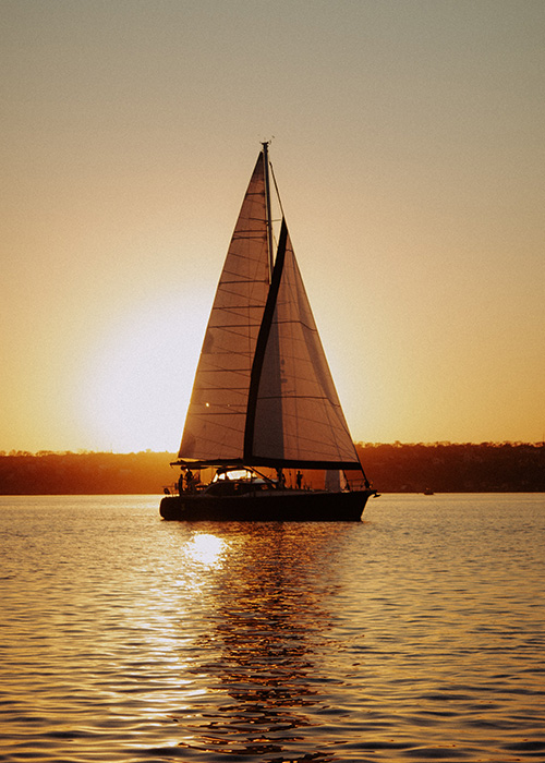 about_us_boat_calm